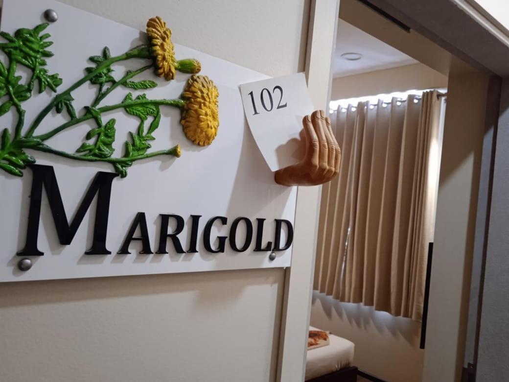 Fleur Hotel Τζαϊπούρ Εξωτερικό φωτογραφία