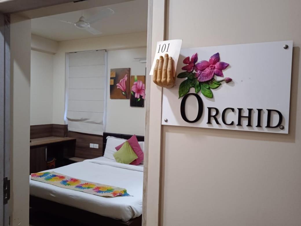 Fleur Hotel Τζαϊπούρ Εξωτερικό φωτογραφία