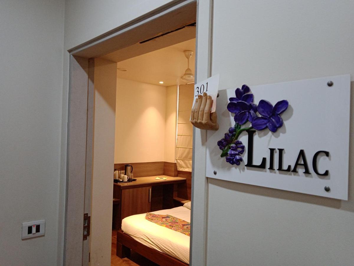 Fleur Hotel Τζαϊπούρ Εξωτερικό φωτογραφία