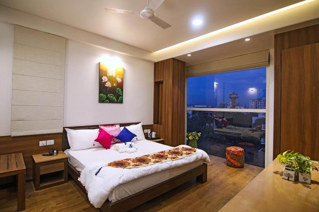 Fleur Hotel Τζαϊπούρ Εξωτερικό φωτογραφία