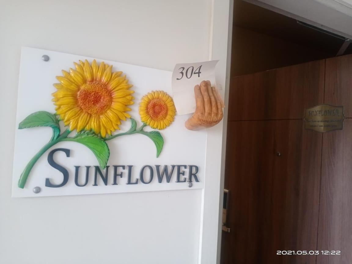 Fleur Hotel Τζαϊπούρ Εξωτερικό φωτογραφία