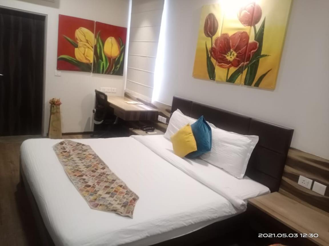 Fleur Hotel Τζαϊπούρ Εξωτερικό φωτογραφία
