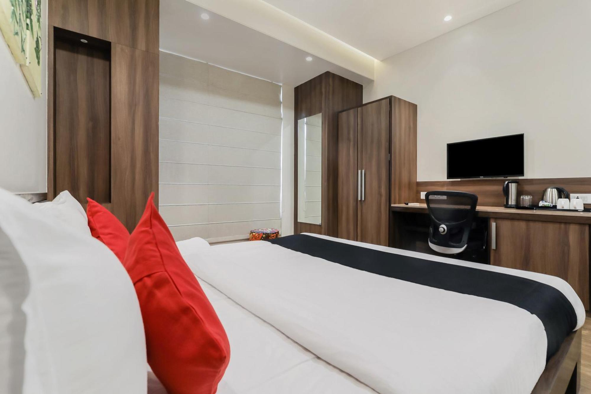 Fleur Hotel Τζαϊπούρ Εξωτερικό φωτογραφία