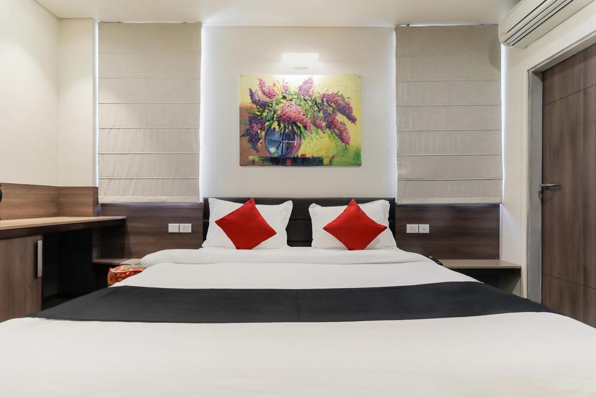Fleur Hotel Τζαϊπούρ Εξωτερικό φωτογραφία