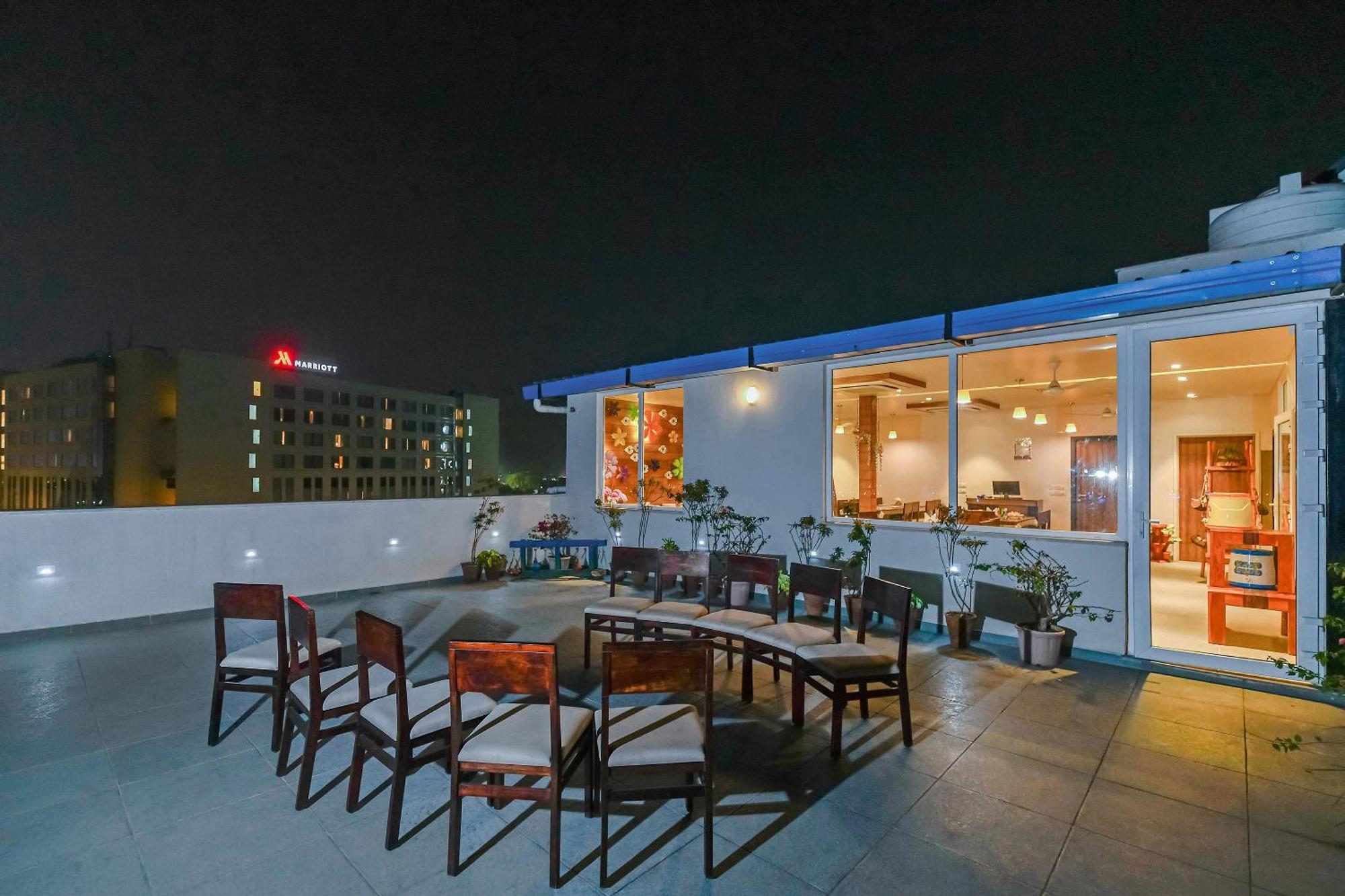 Fleur Hotel Τζαϊπούρ Εξωτερικό φωτογραφία