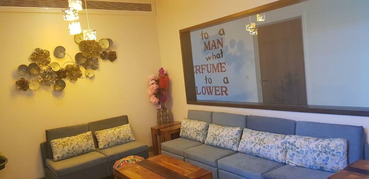 Fleur Hotel Τζαϊπούρ Εξωτερικό φωτογραφία