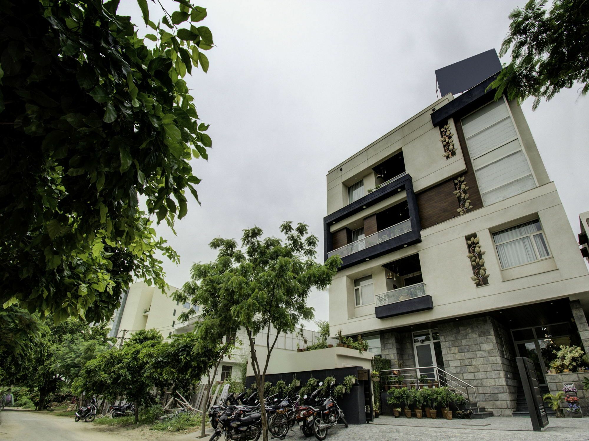 Fleur Hotel Τζαϊπούρ Εξωτερικό φωτογραφία